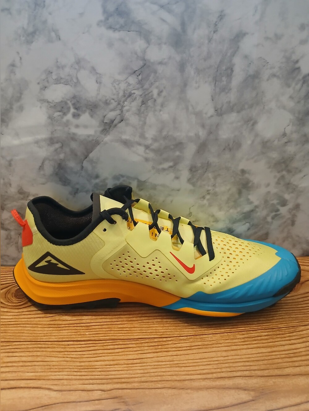 Nike Air Zoom Terra Kiger 7 Yellow & Blue Hiking Men's Sneaker